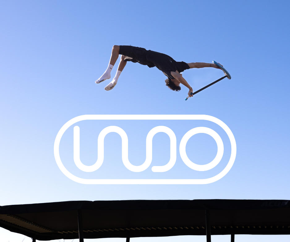 Höga tricks på trampolin med INDO trick scooter